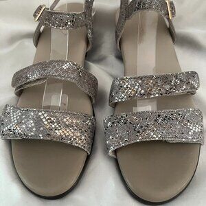 SAS Savanna Multi Gold Sandals. Never Worn. Women's Size 9.5 medium